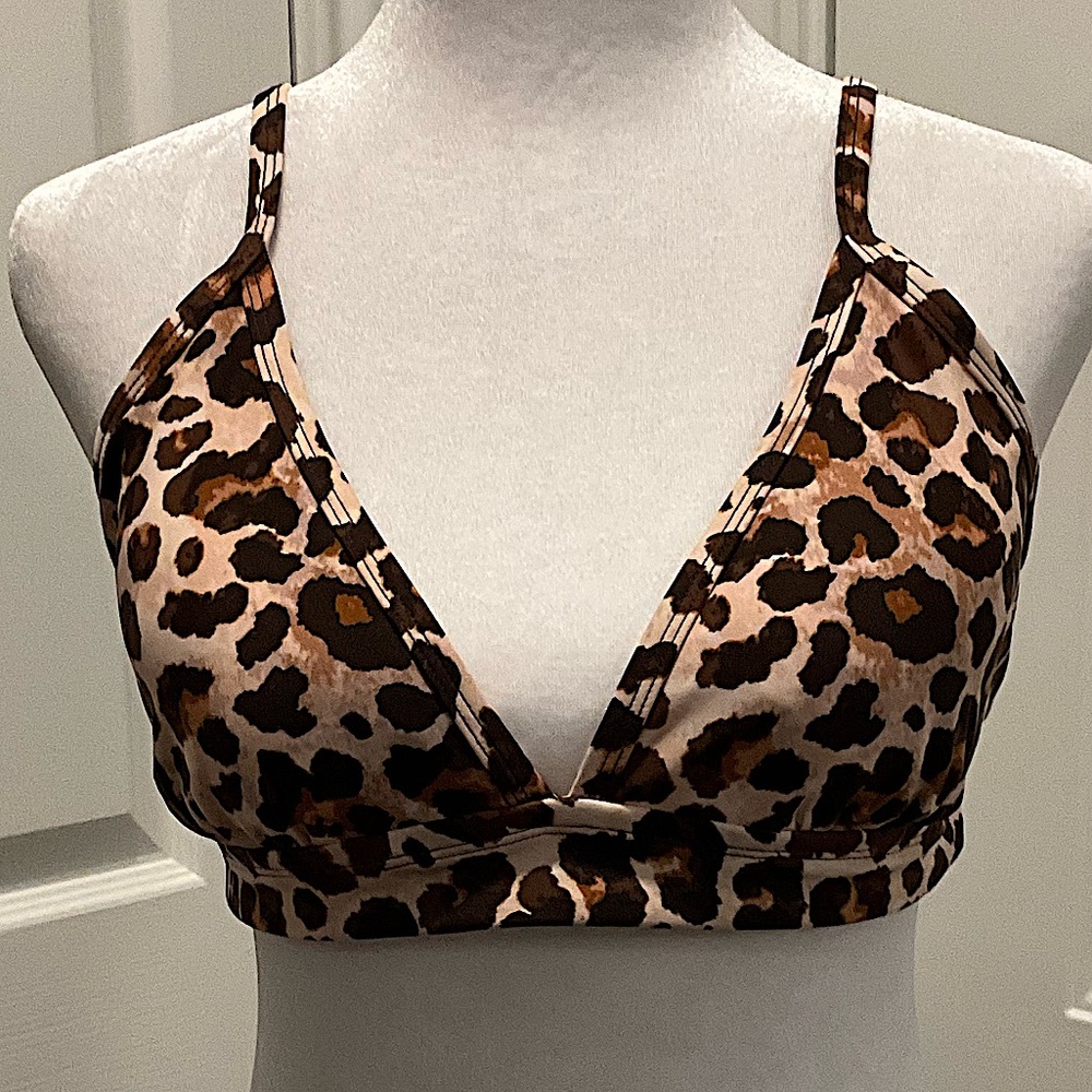 Kona Sol leopard bikini top brown shades color with removable padding. Size M